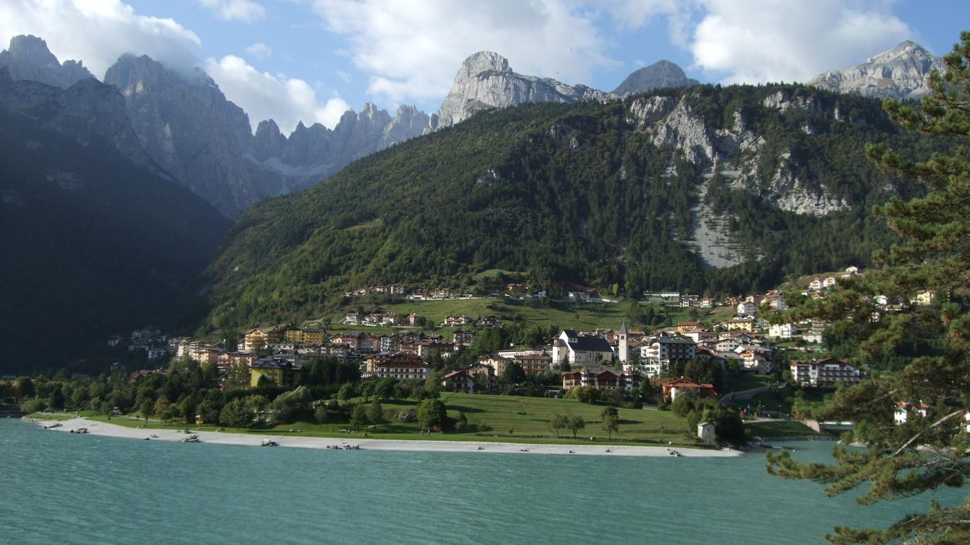 Circondati da un paradiso naturale in Trentino tra il Lago di Molveno e le Dolomiti di Brenta